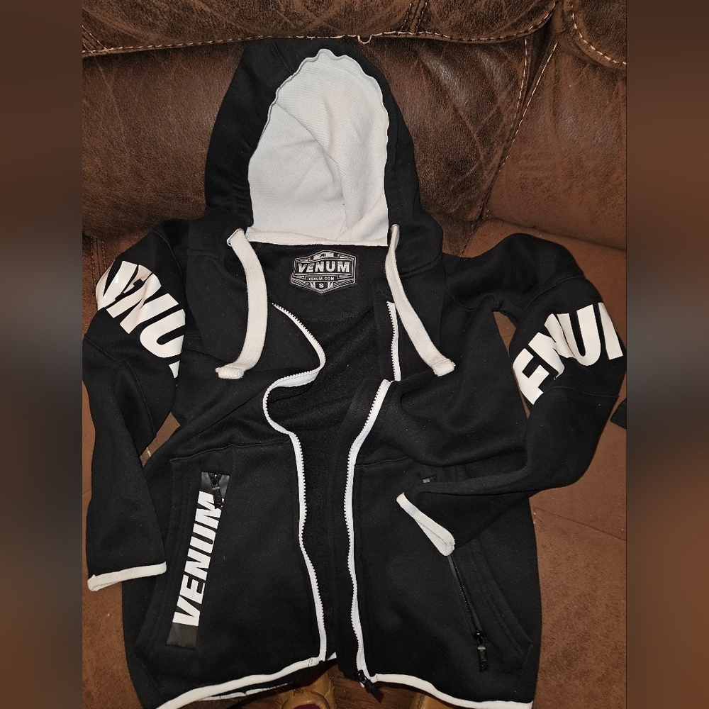 Venum MMA hoodie zip up sweatshirt size small mens